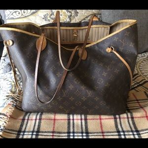 Very loved Louis Vuitton Neverfull GM